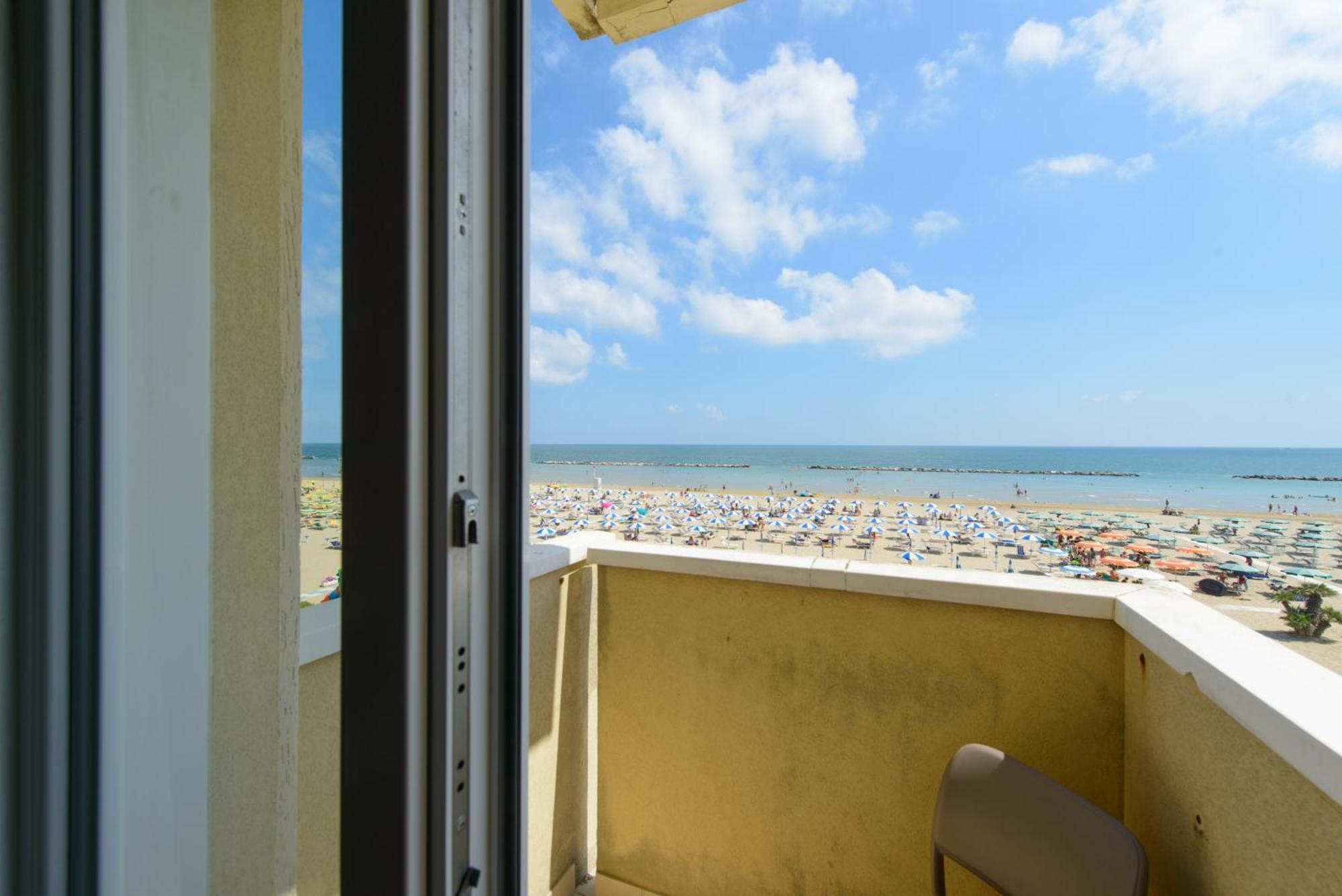 Nautic Beach Hotel Rimini Dış mekan fotoğraf